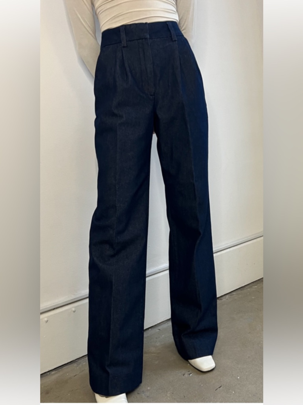 Favorite Daughter Collection “ Favorite Pant “
Jean Trousers- Revolve Clothing